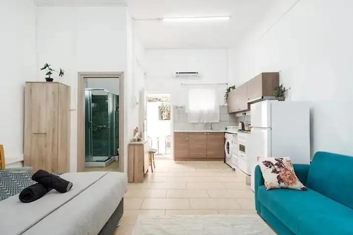 Cozy And Traditional - Ec Studios Larnaca