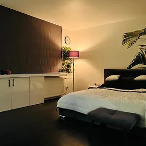 apartament-paska-5.warsawhotelspoland.com/